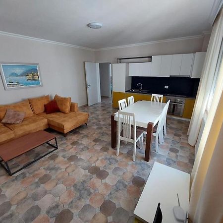 Holiday Home Sakes Luaran gambar